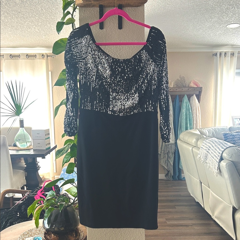 VENUS Black and Silver Long Sleeve Dress